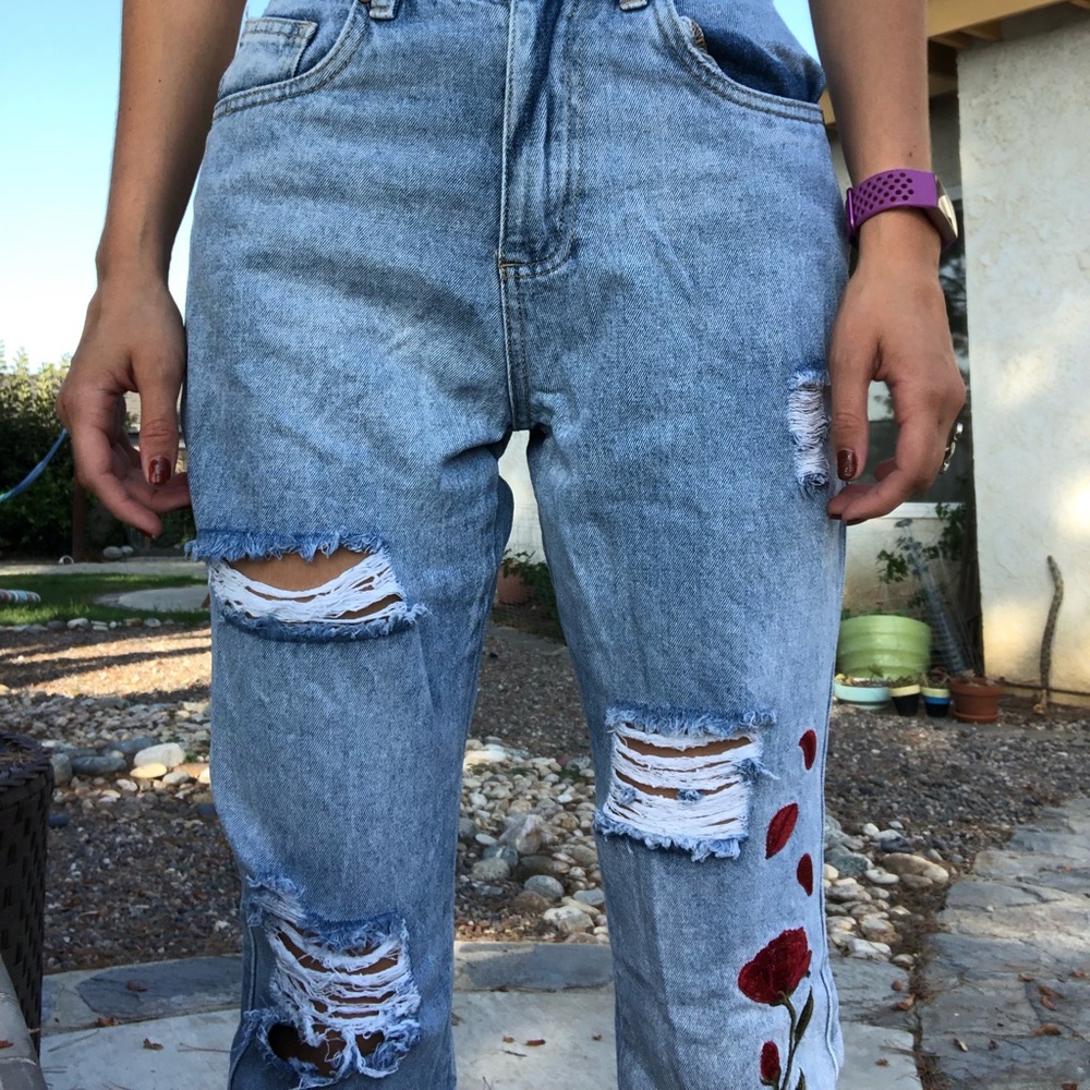cute light washed ripped jeans